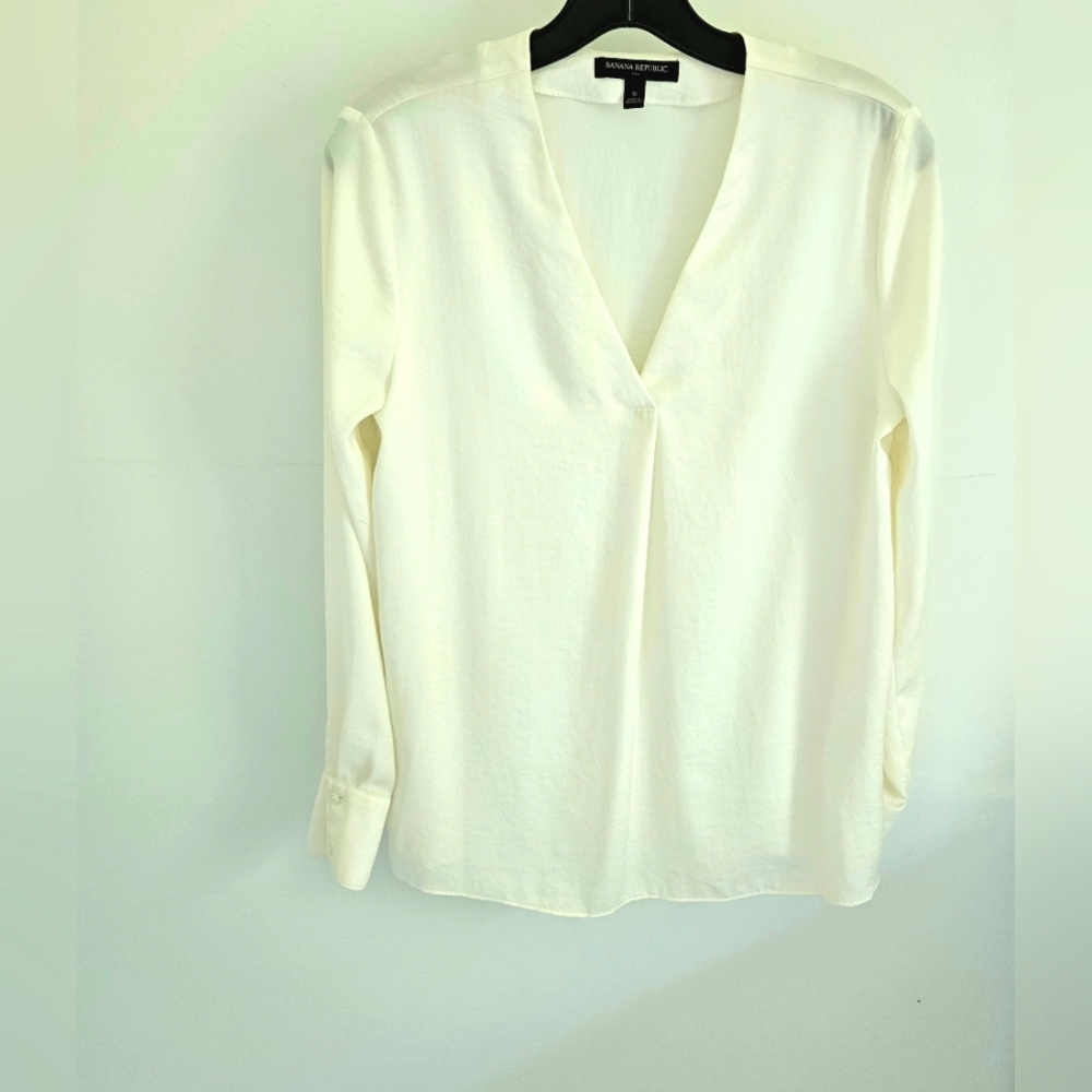Banana Republic White Pullover Blouse